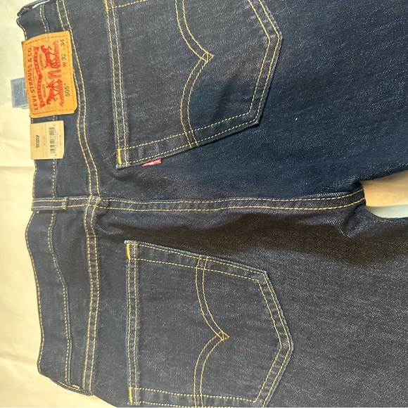 Levi's Classic Indigo Jeans - Picture 3 of 6